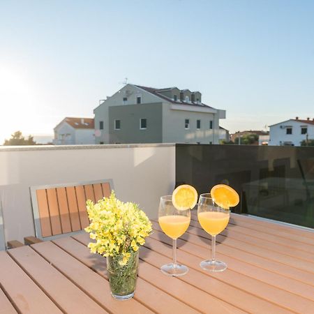 Villa Lena Luxury Apartments Novalja Oda fotoğraf