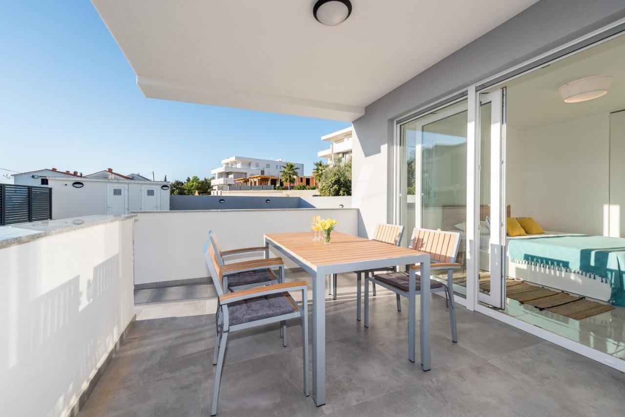 Villa Lena Luxury Apartments Novalja Dış mekan fotoğraf