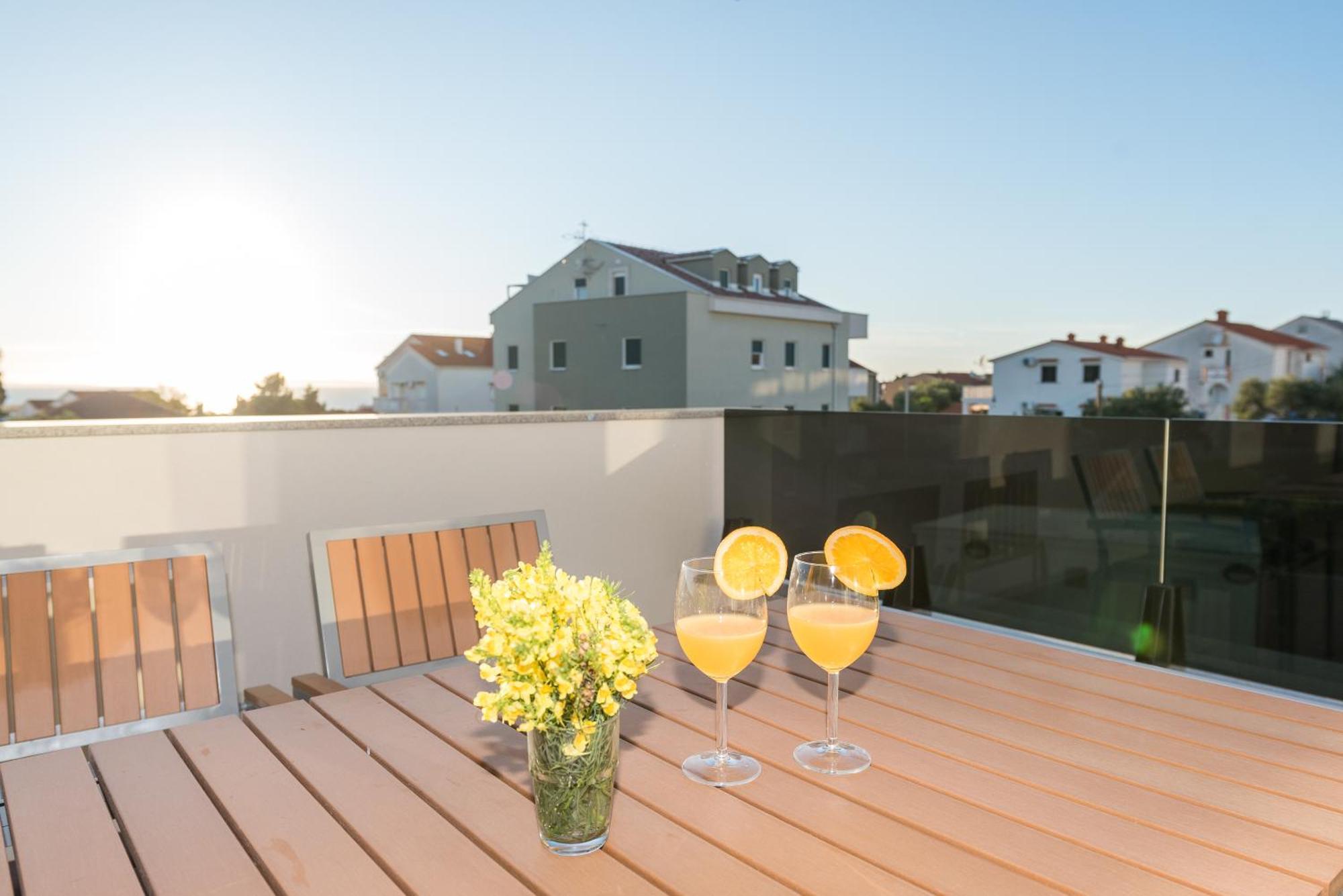 Villa Lena Luxury Apartments Novalja Oda fotoğraf