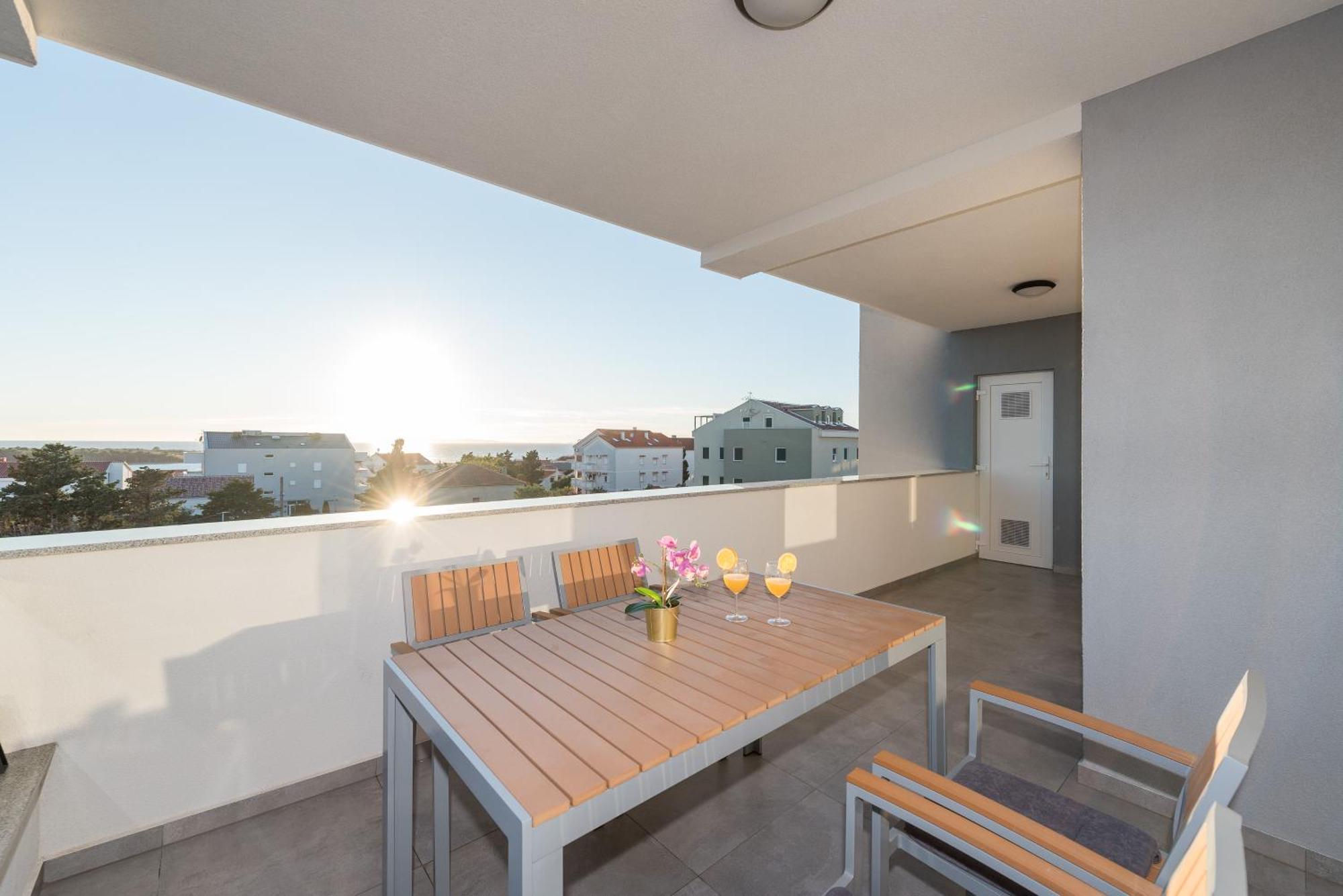 Villa Lena Luxury Apartments Novalja Oda fotoğraf