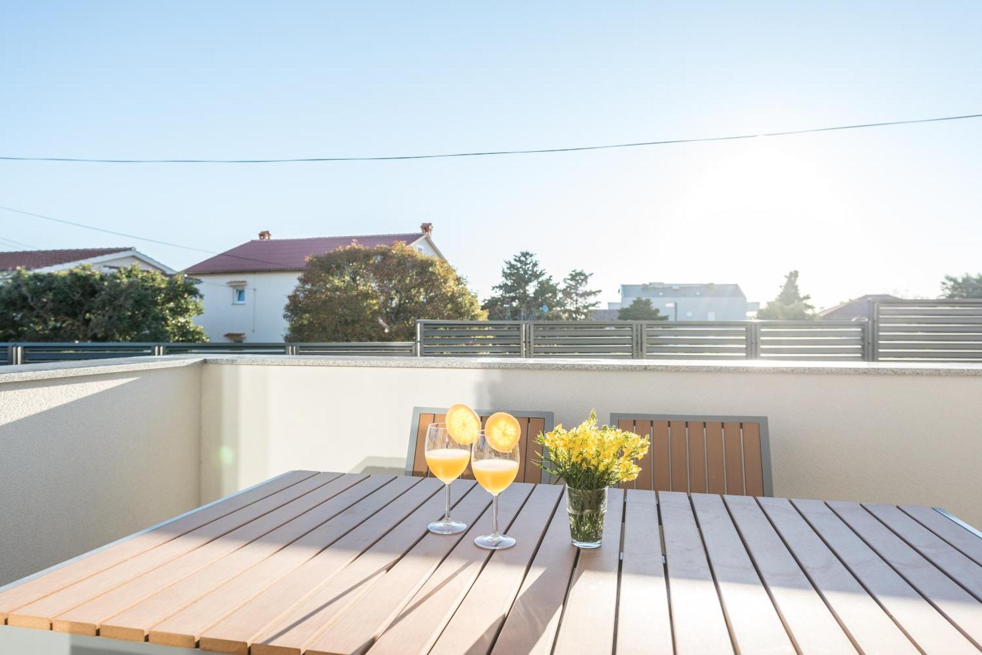Villa Lena Luxury Apartments Novalja Oda fotoğraf