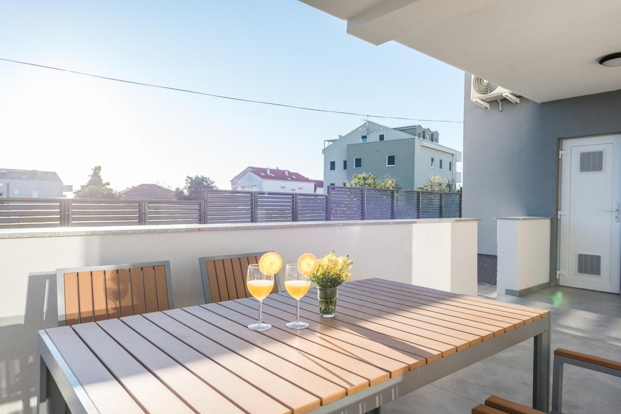 Villa Lena Luxury Apartments Novalja Oda fotoğraf